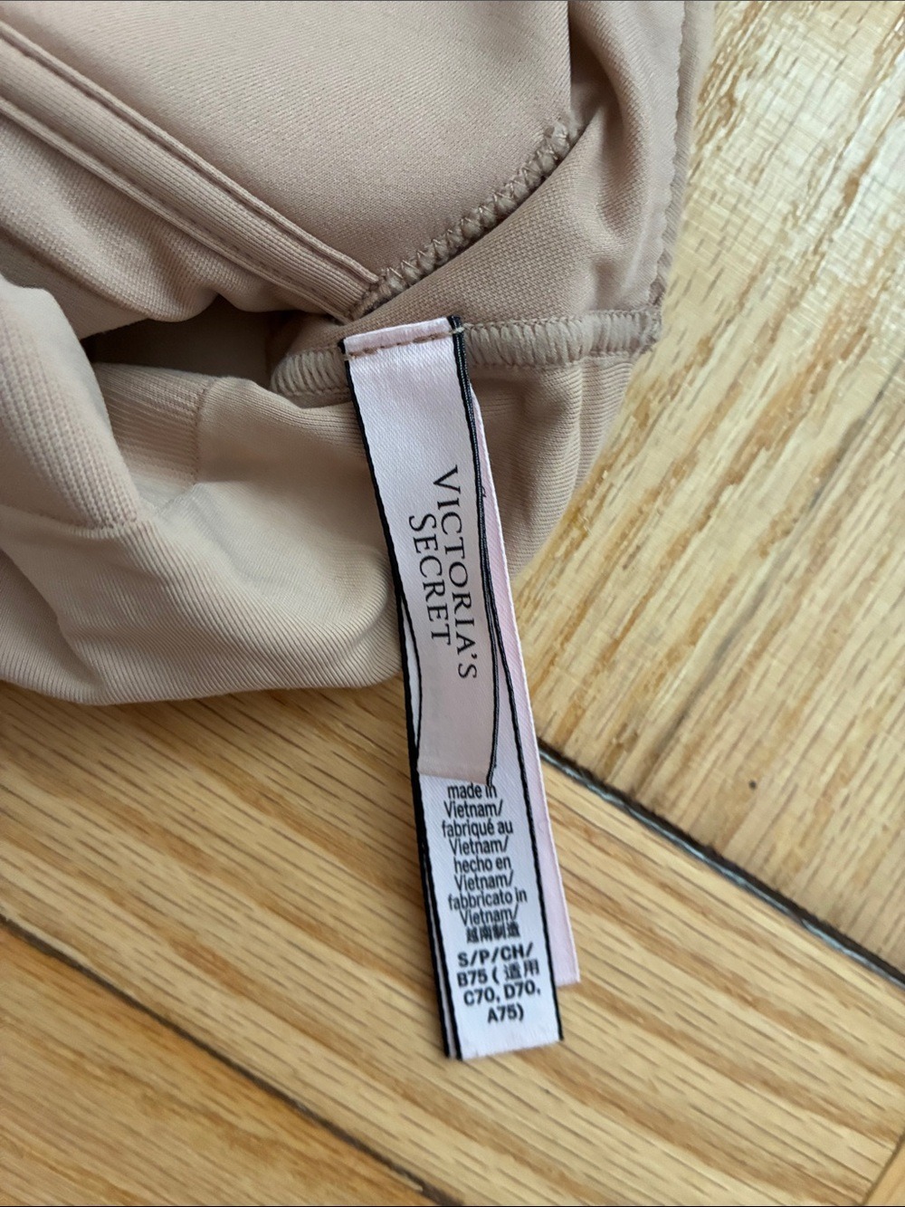 Victoria's Secret Nursing Bra Small - Picture 3 of 3